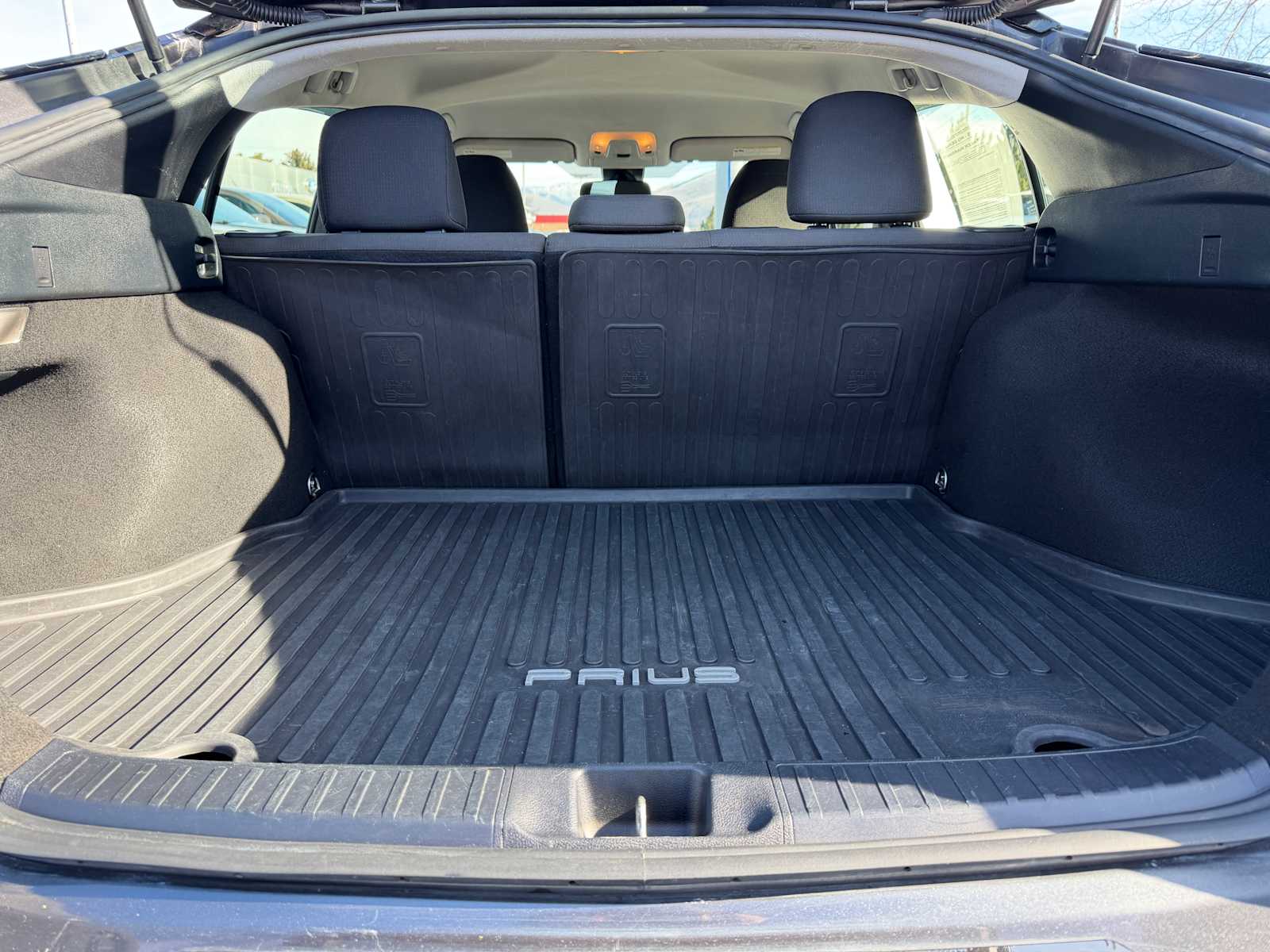 Thumbnail: 2018 Toyota Prius - 14