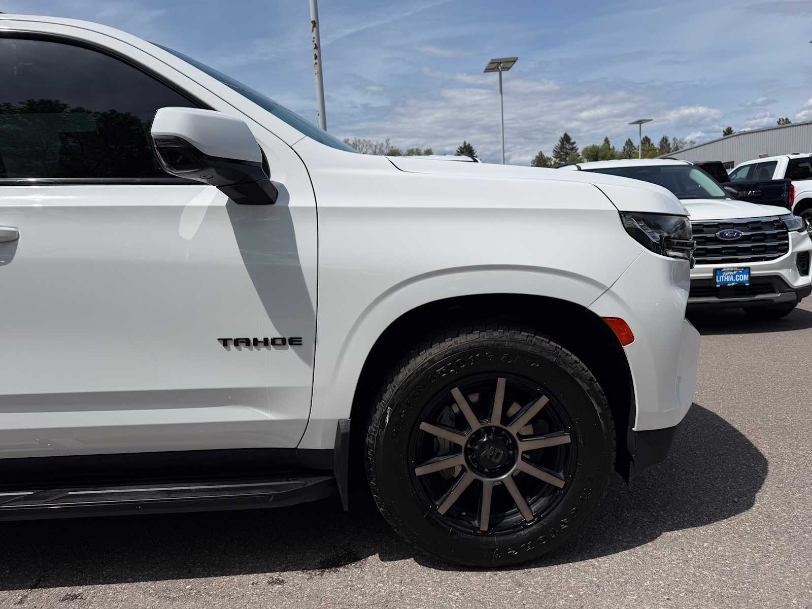 Thumbnail: 2023 Chevrolet Tahoe - 5