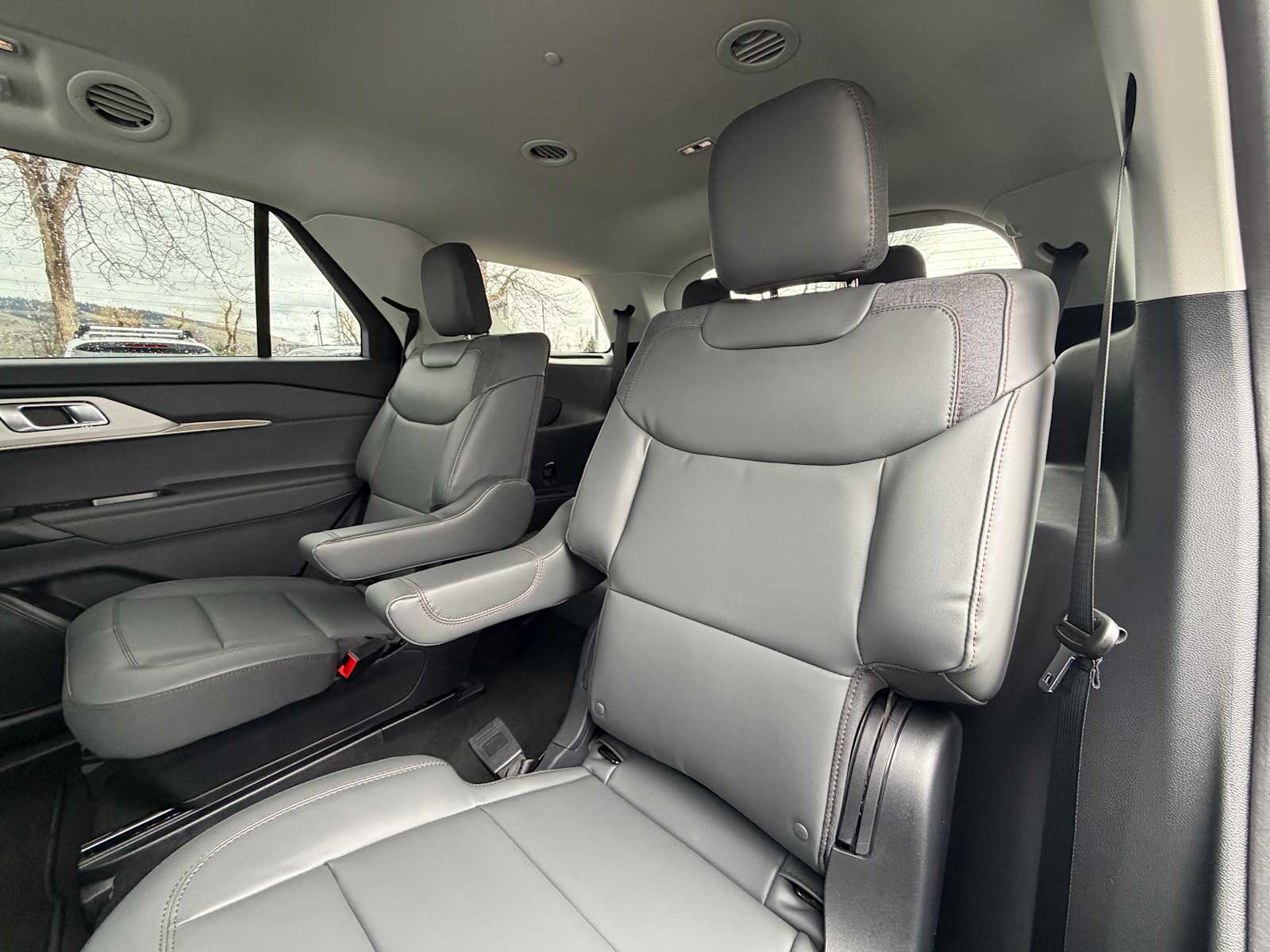 Thumbnail: 2026 Ford Explorer - 25