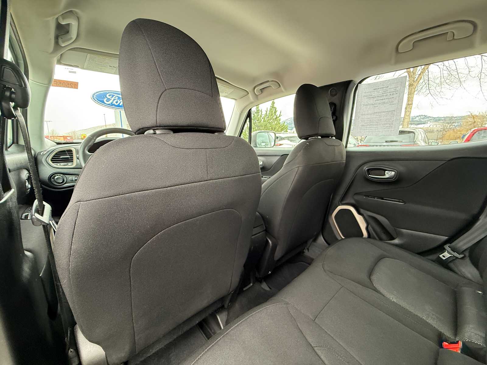 Thumbnail: 2017 Jeep Renegade - 24