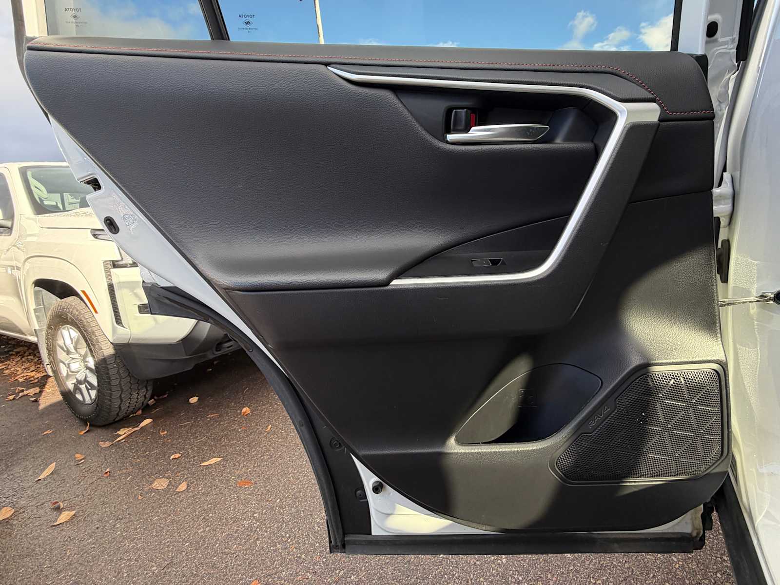 Thumbnail: 2024 Toyota RAV4 - 21