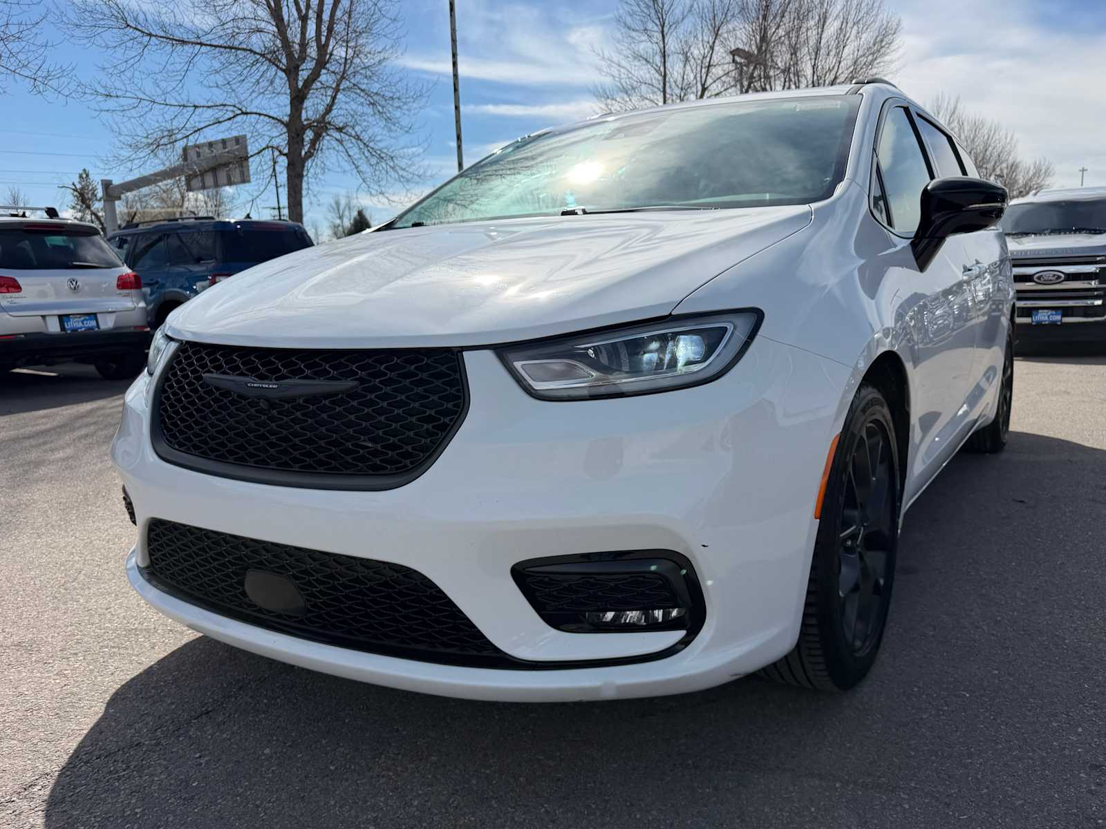 Thumbnail: 2025 Chrysler Pacifica - 1