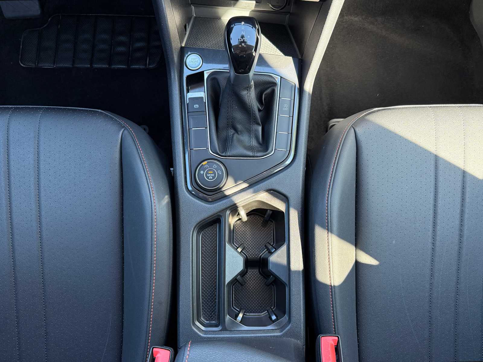 Thumbnail: 2024 Volkswagen Tiguan - 19