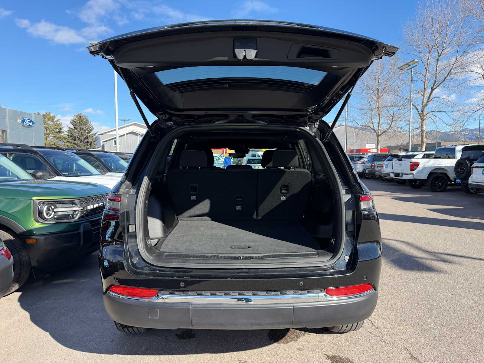 Thumbnail: 2024 Jeep Grand Cherokee - 9