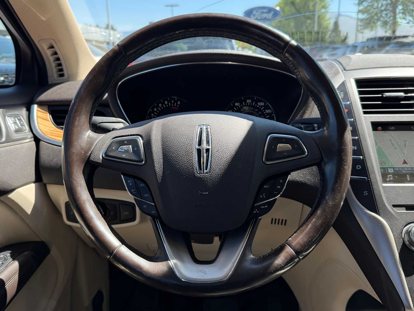Thumbnail: 2016 Lincoln MKC - 14