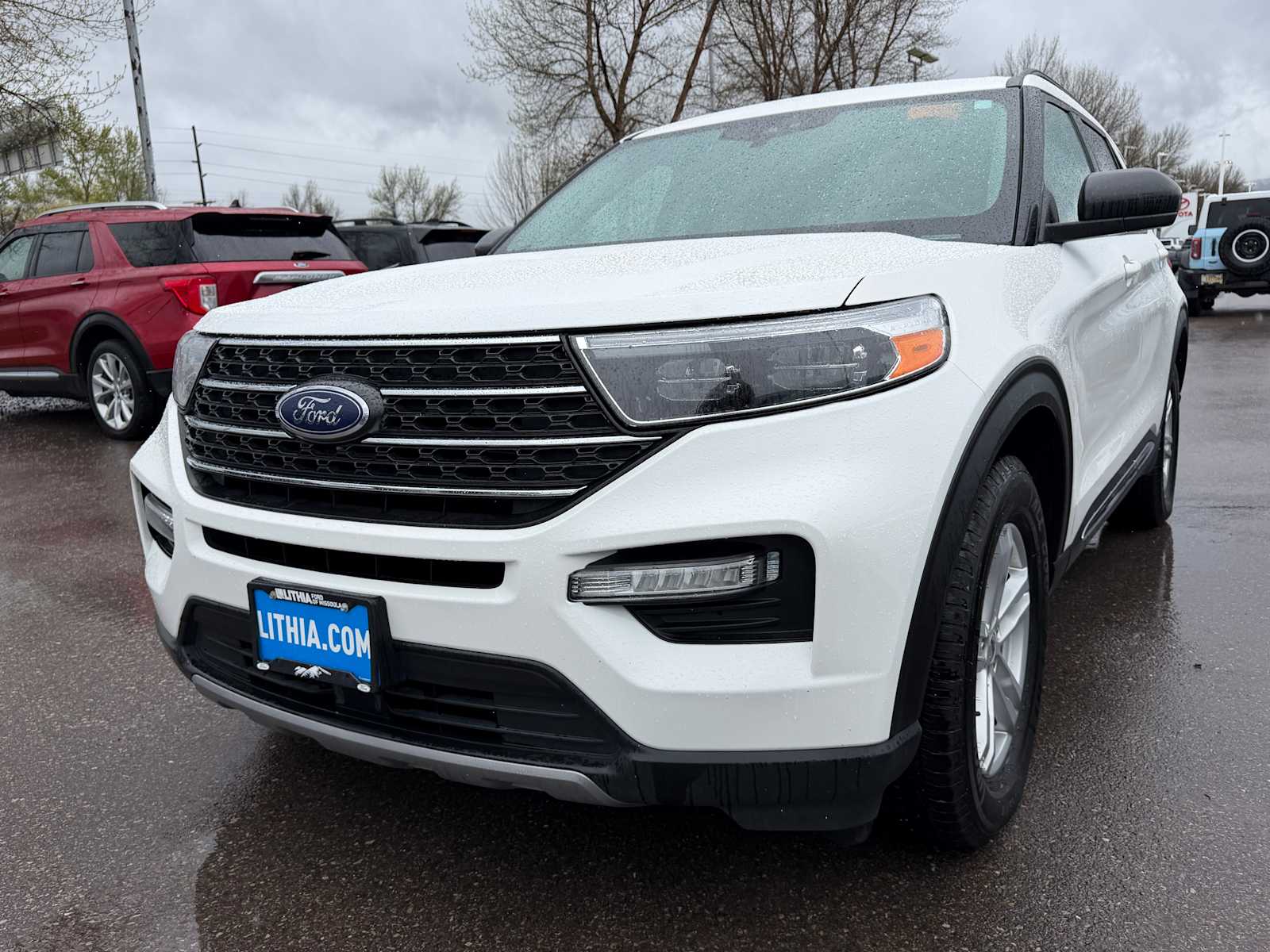 2024 Ford Explorer XLT 4WD's photo