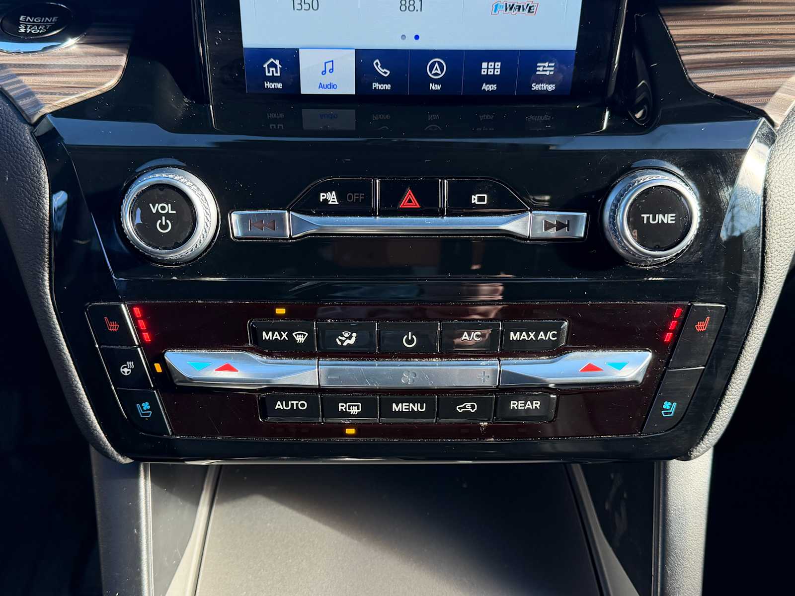 Thumbnail: 2023 Ford Explorer - 14