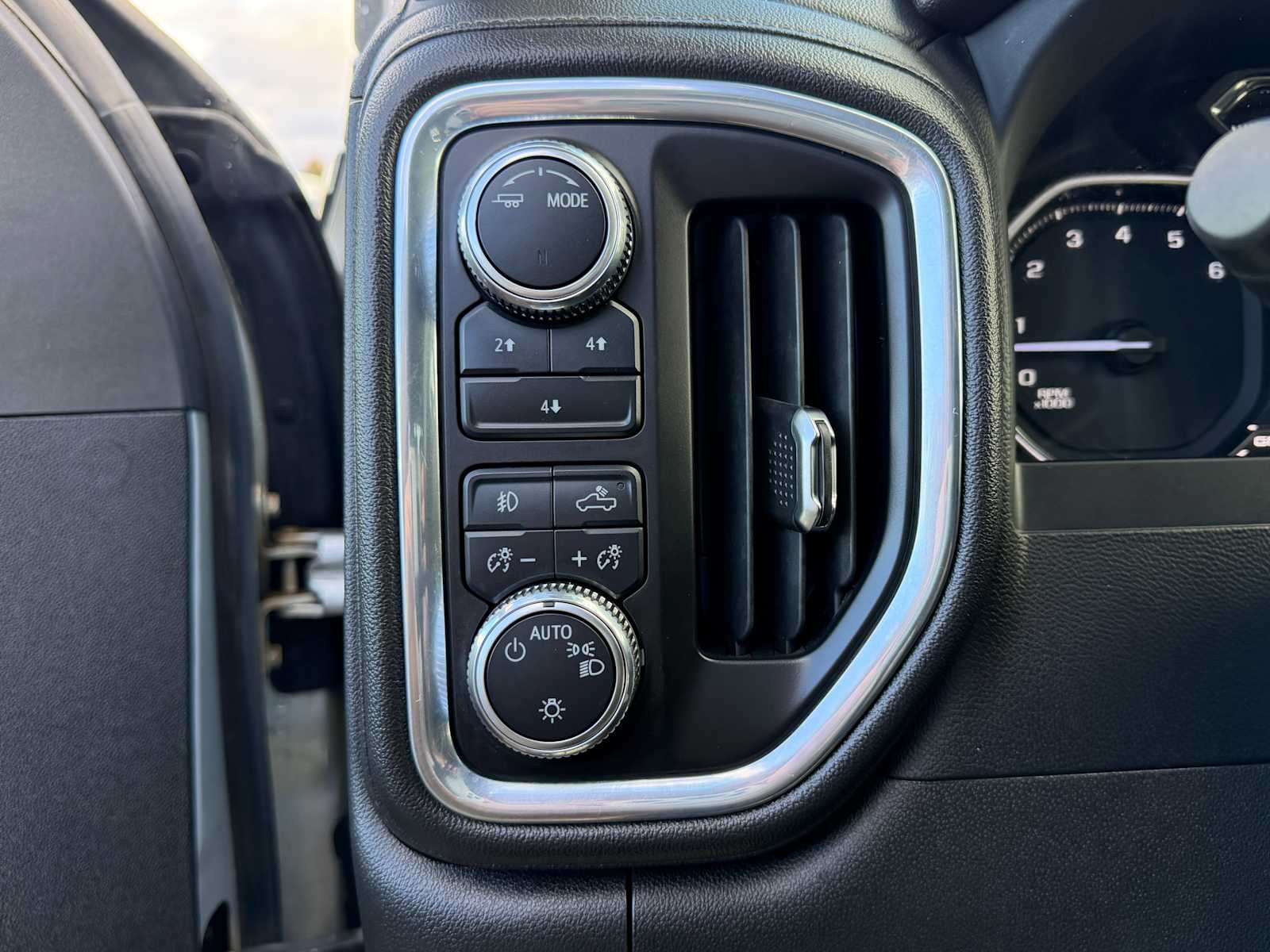 Thumbnail: 2023 GMC Sierra 2500 - 12