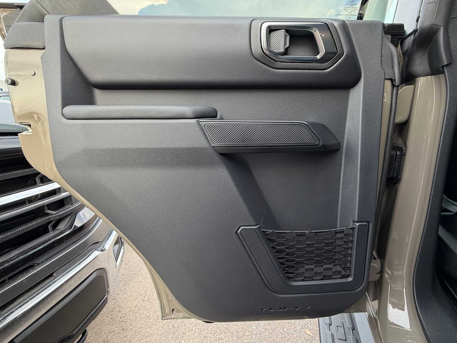 Thumbnail: 2025 Ford Bronco - 25