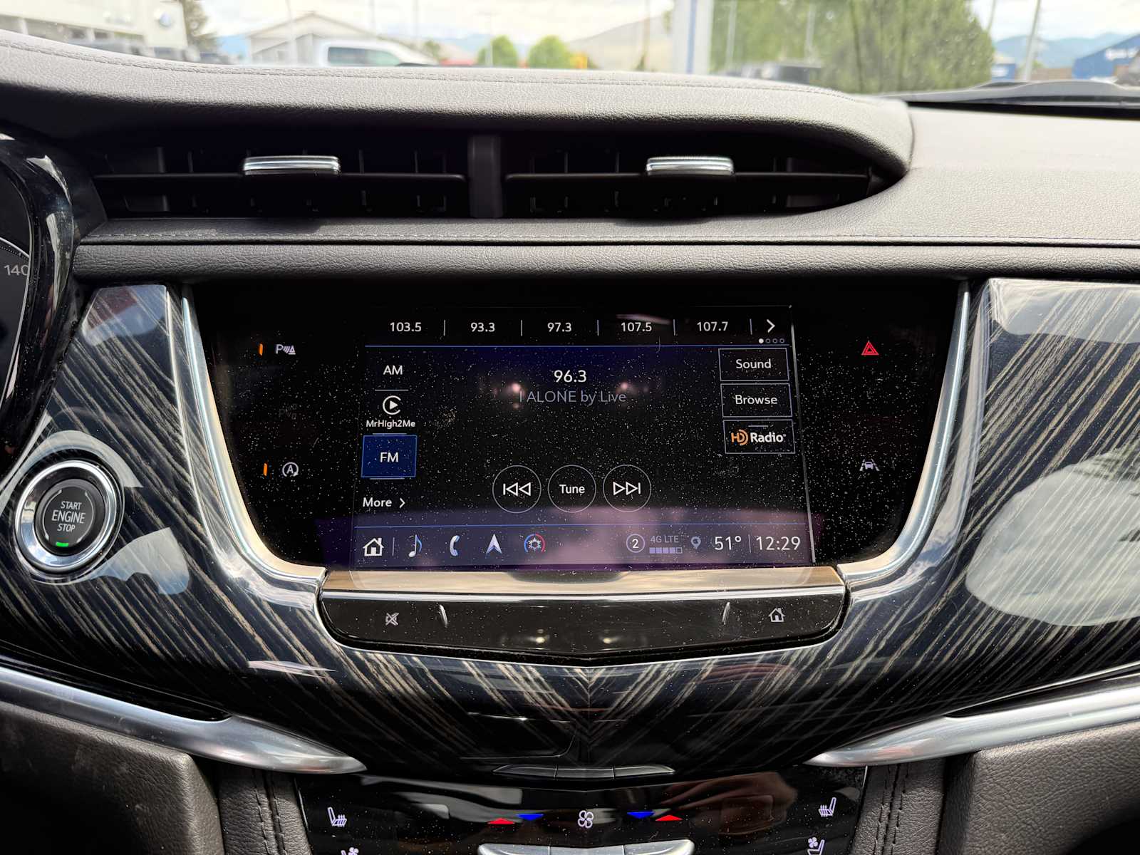 Thumbnail: 2024 Cadillac XT6 - 17