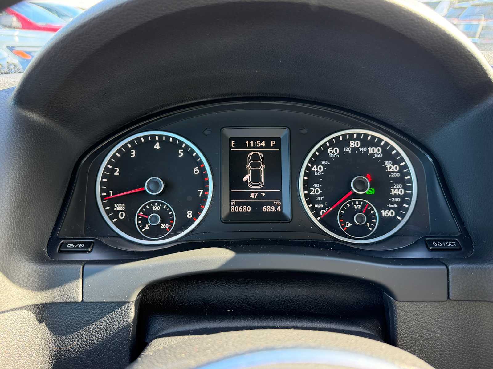 Thumbnail: 2014 Volkswagen Tiguan - 14