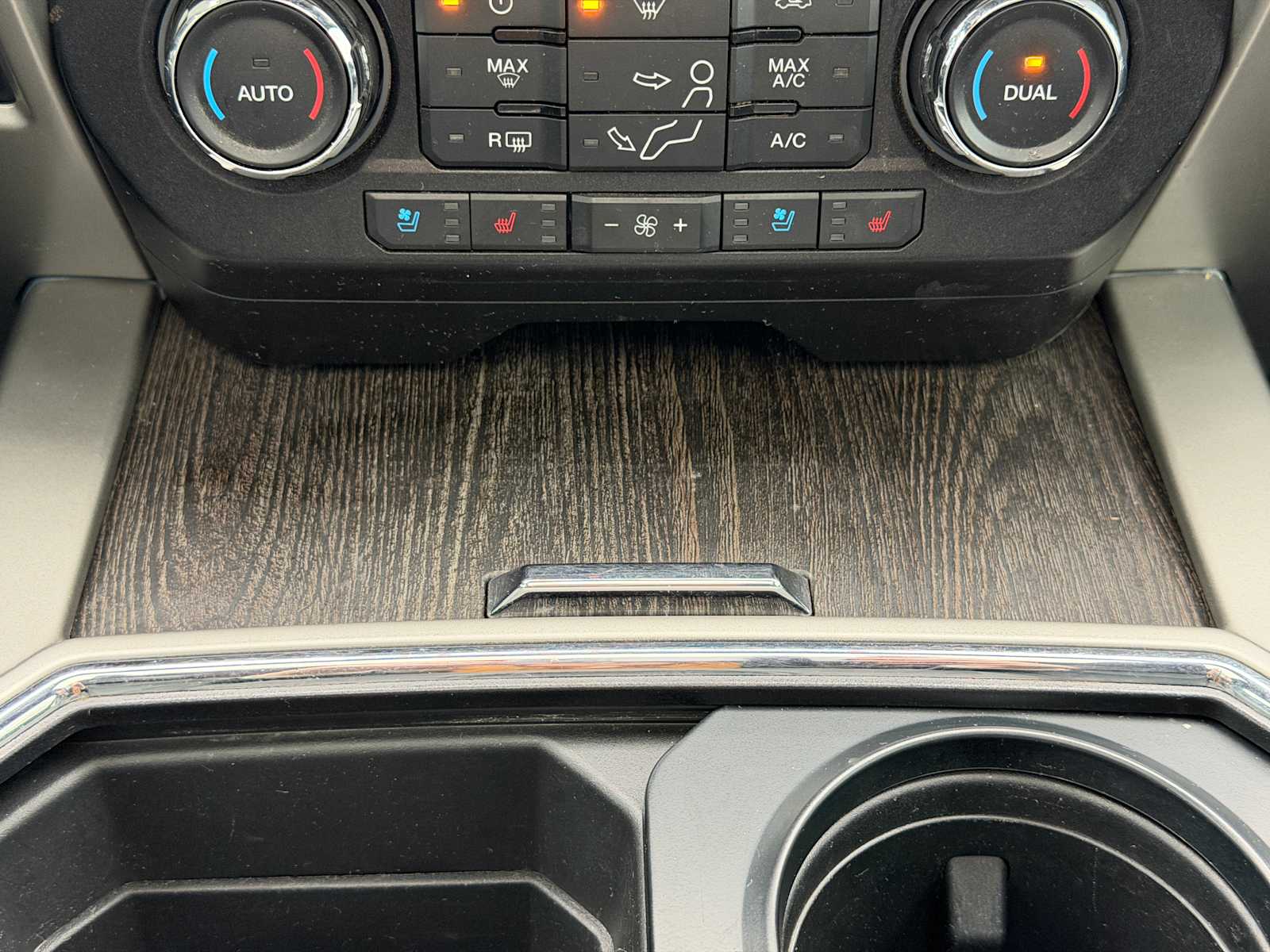 Thumbnail: 2020 Ford Econoline - 19