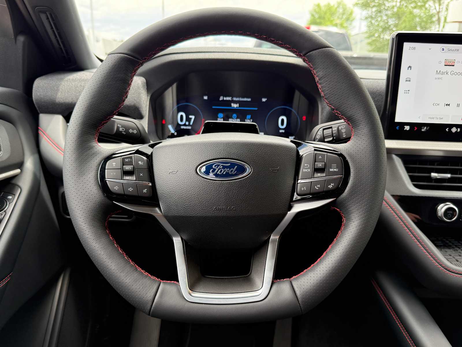 2025 Ford Explorer ST-Line 15