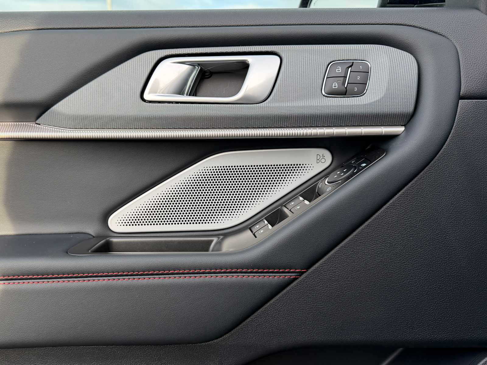 Thumbnail: 2026 Ford Explorer - 13