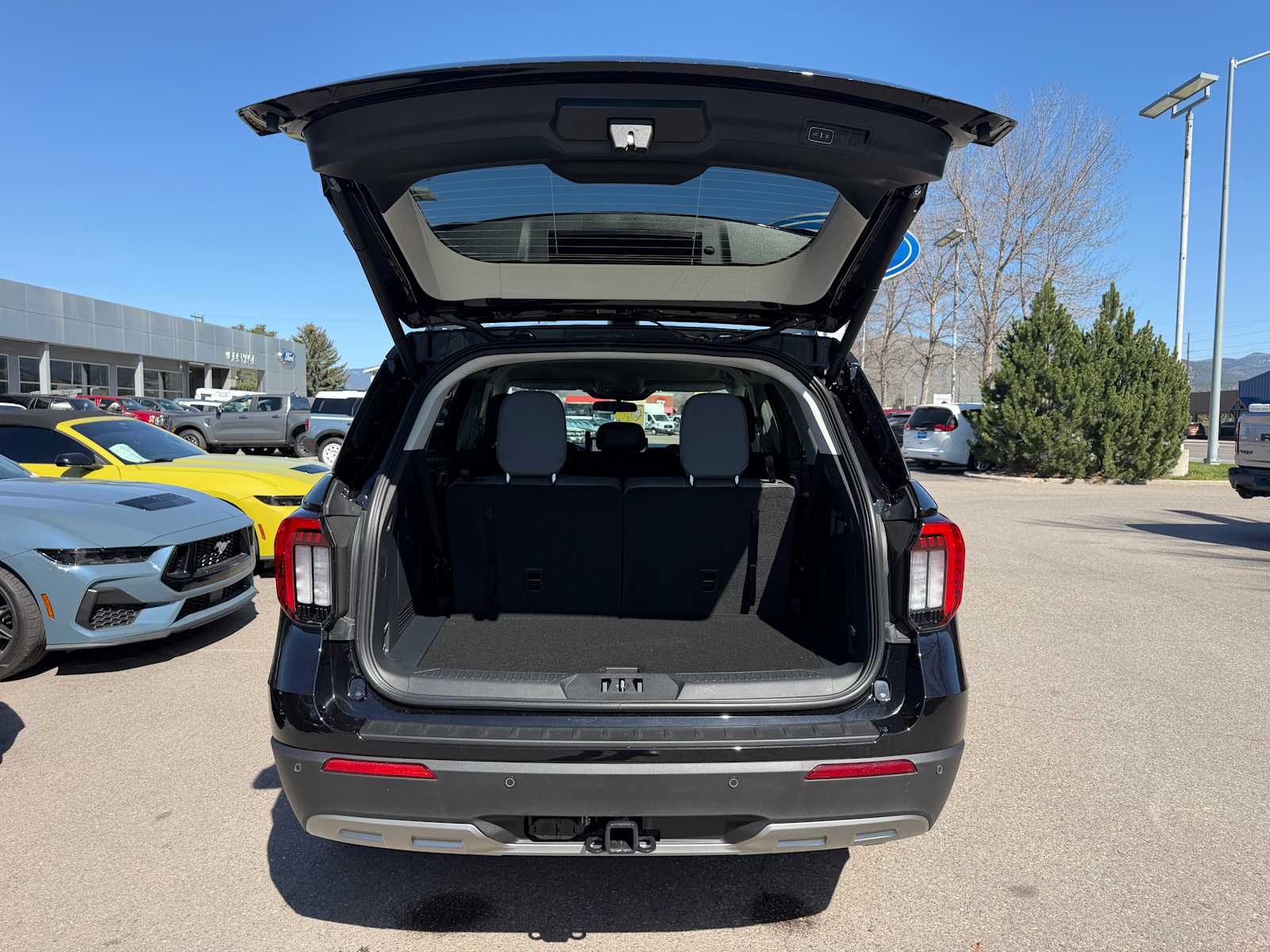 Thumbnail: 2026 Ford Explorer - 9