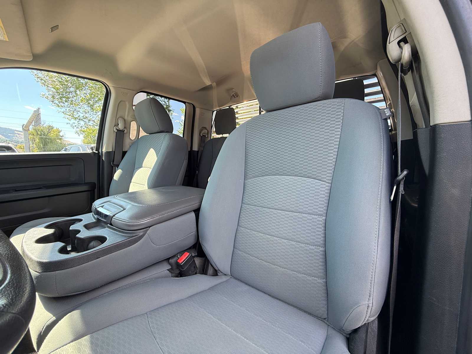 Thumbnail: 2019 RAM 1500 Classic - 10