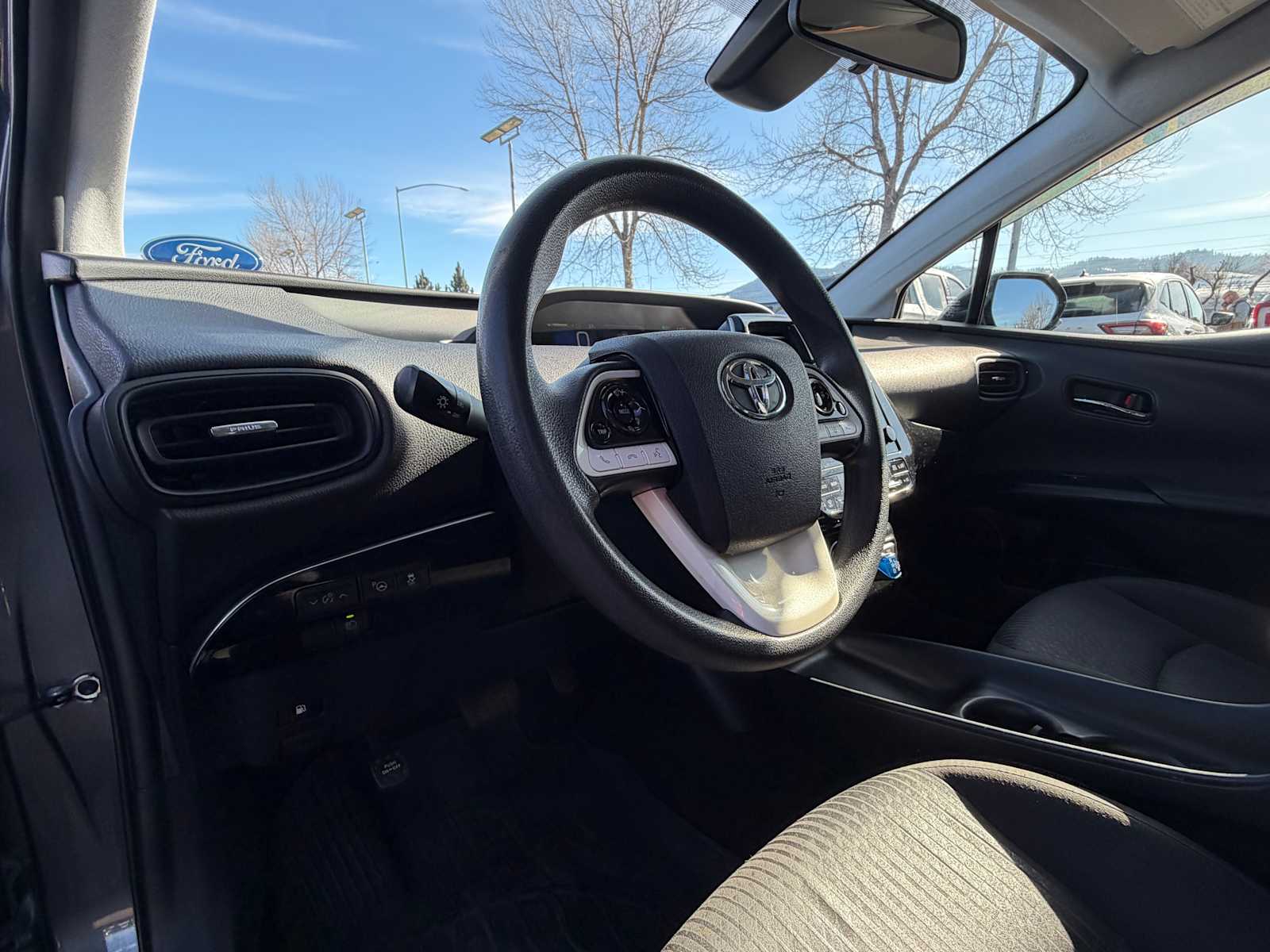 Thumbnail: 2018 Toyota Prius - 16