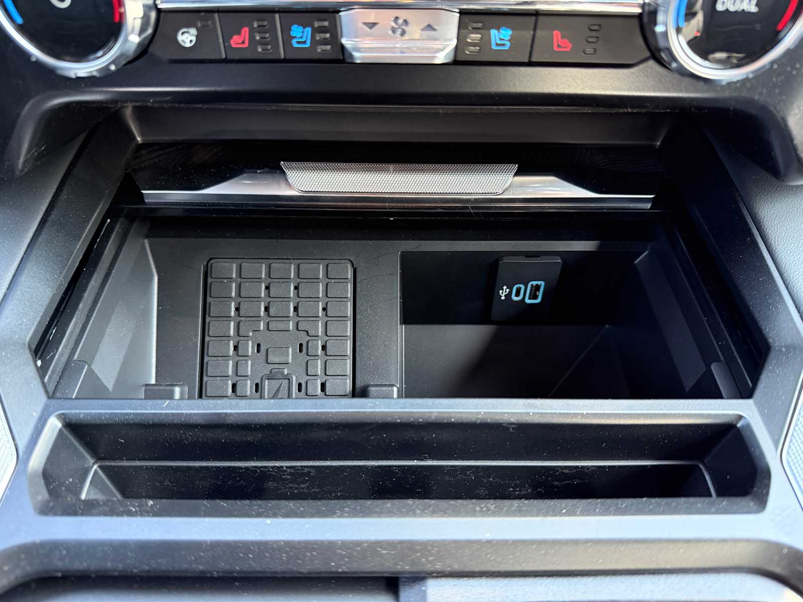 2025 Ford F-350 Super Duty Platinum - Photo 20