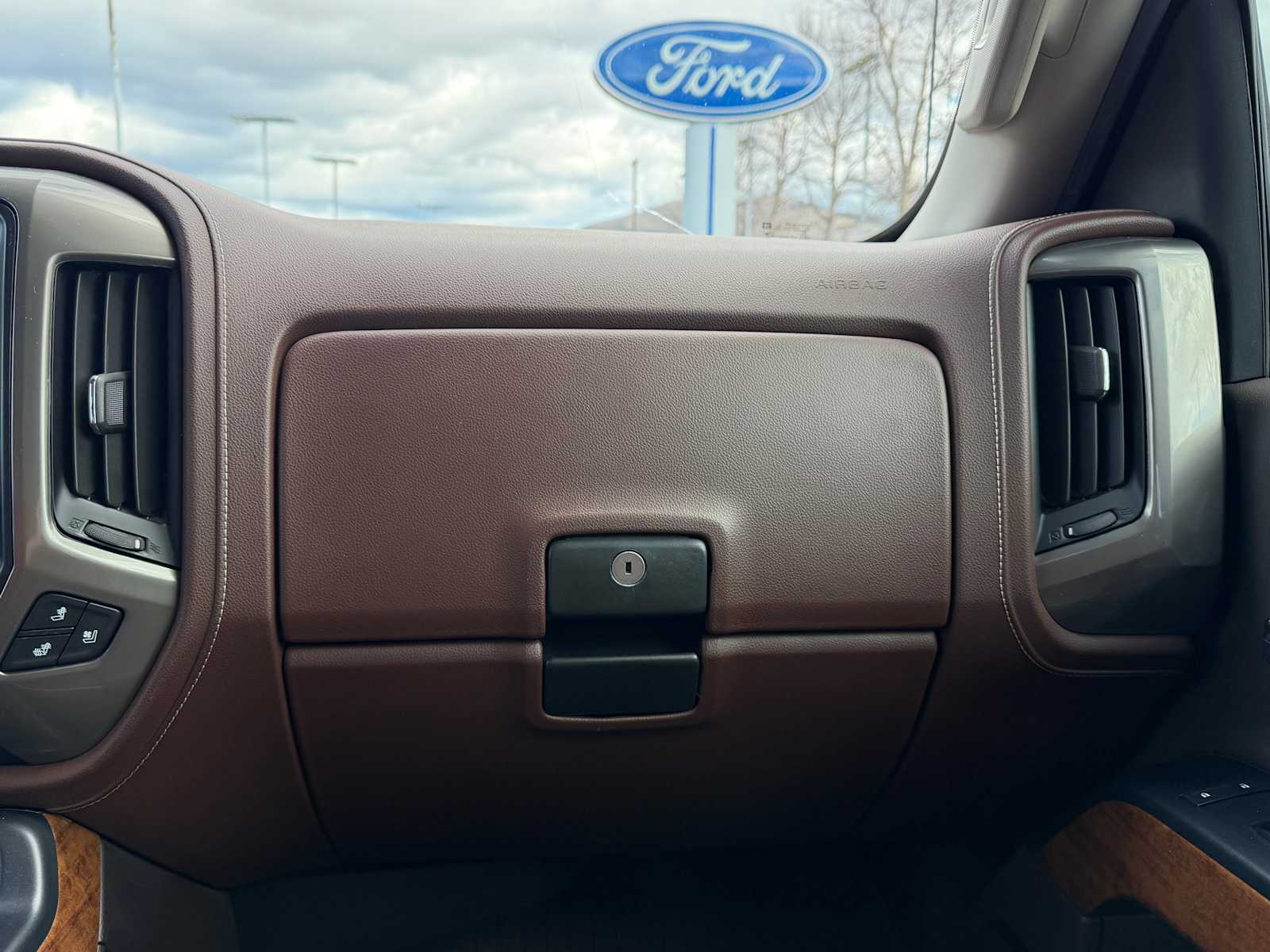 Thumbnail: 2019 Chevrolet Silverado 3500 - 21