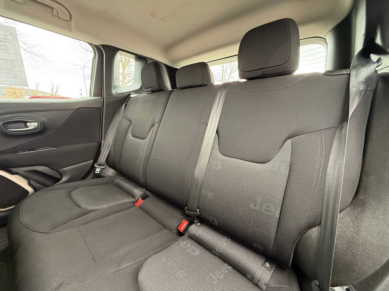 Thumbnail: 2017 Jeep Renegade - 23