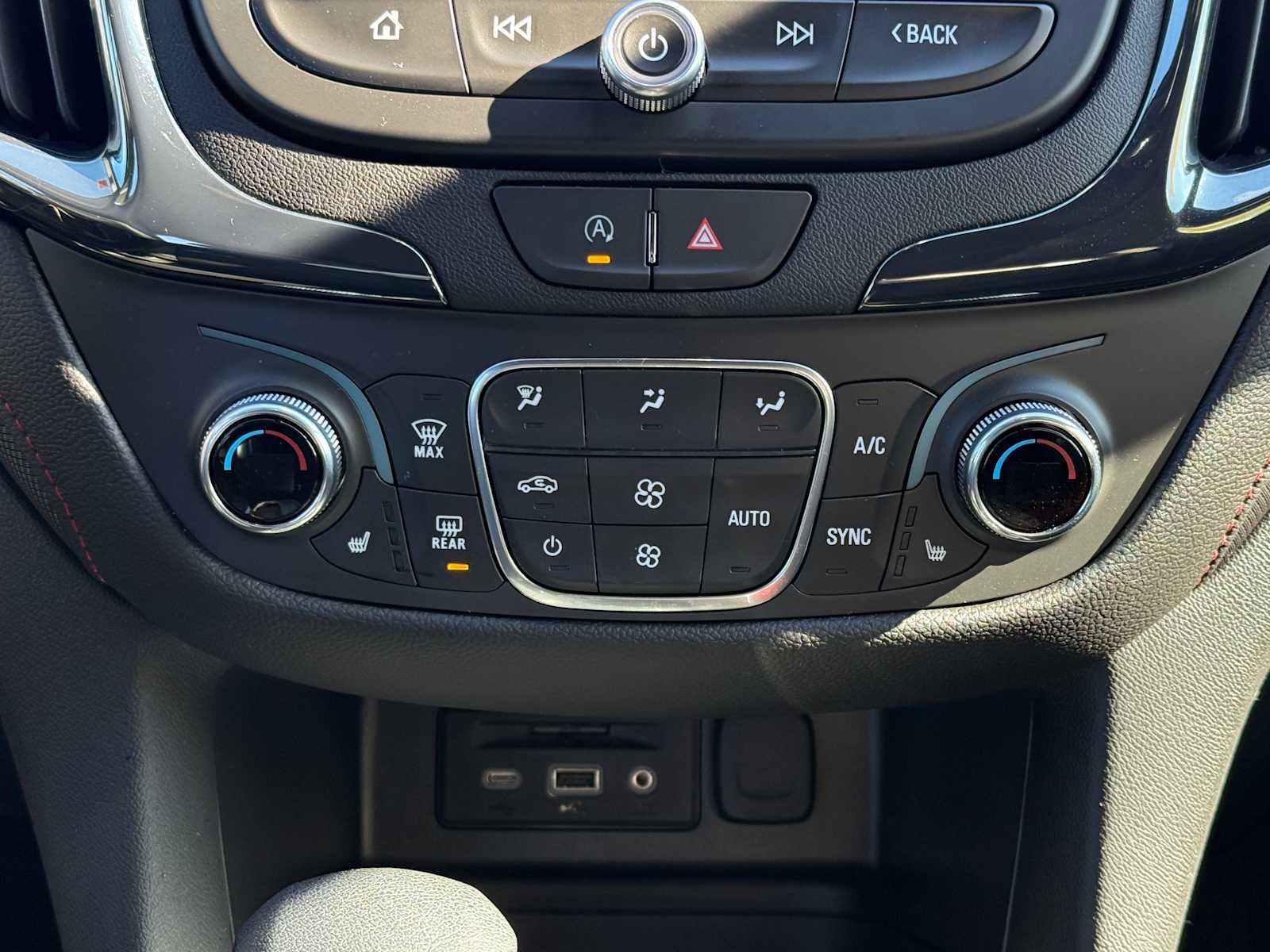 Thumbnail: 2024 Chevrolet Equinox - 17