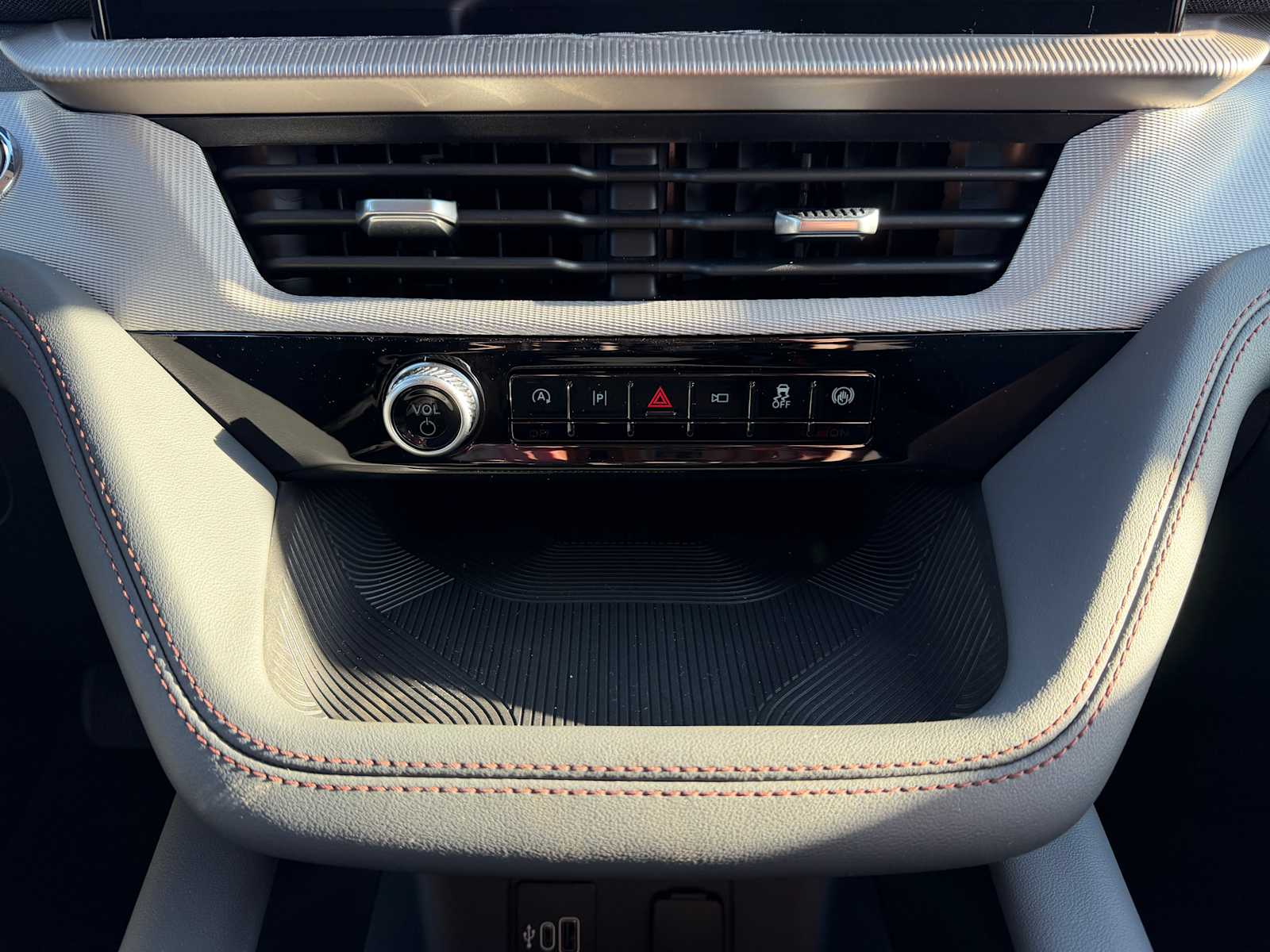 Thumbnail: 2026 Ford Explorer - 15