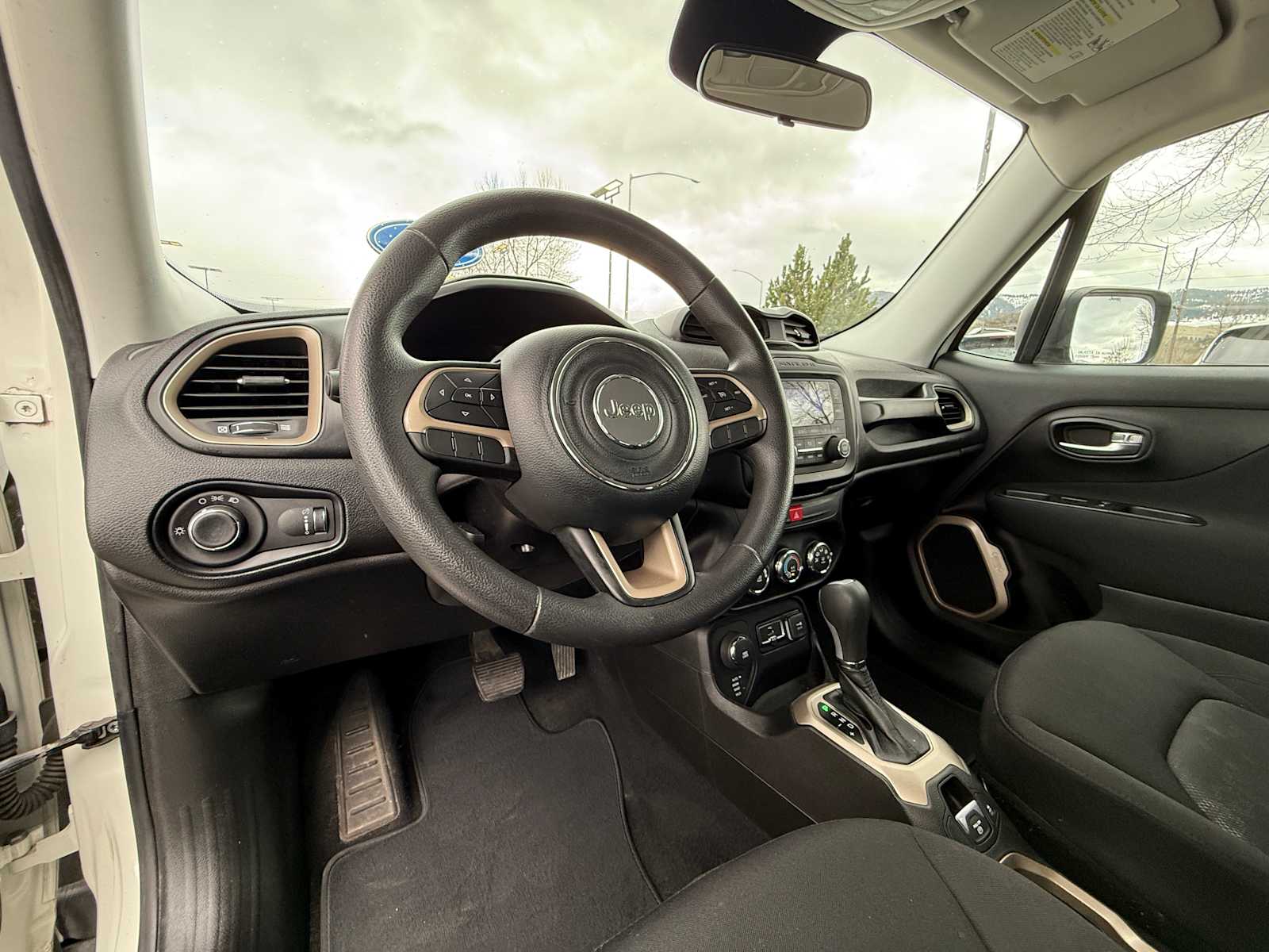 Thumbnail: 2017 Jeep Renegade - 12