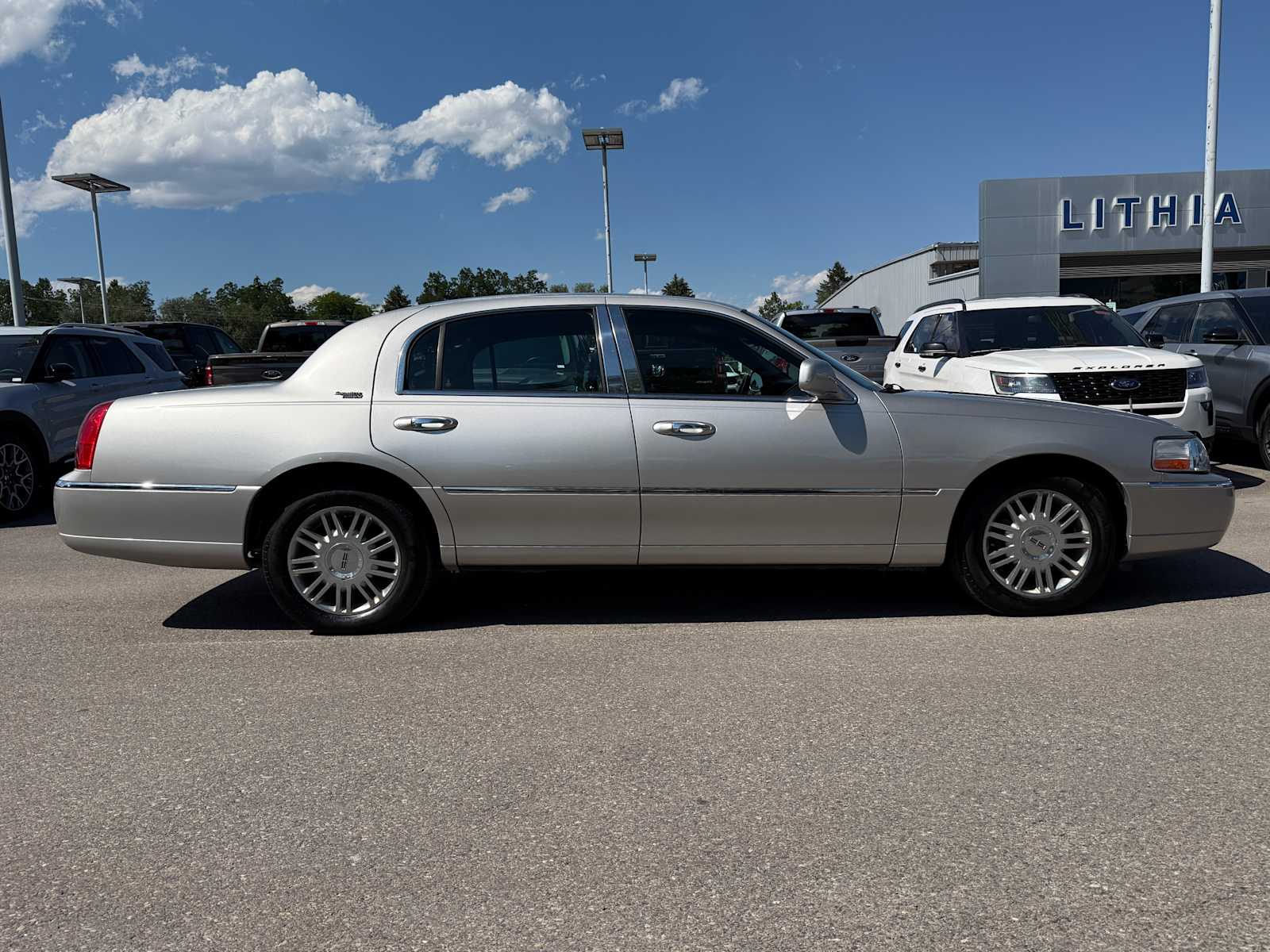 Thumbnail: 2009 Lincoln Town Car - 6