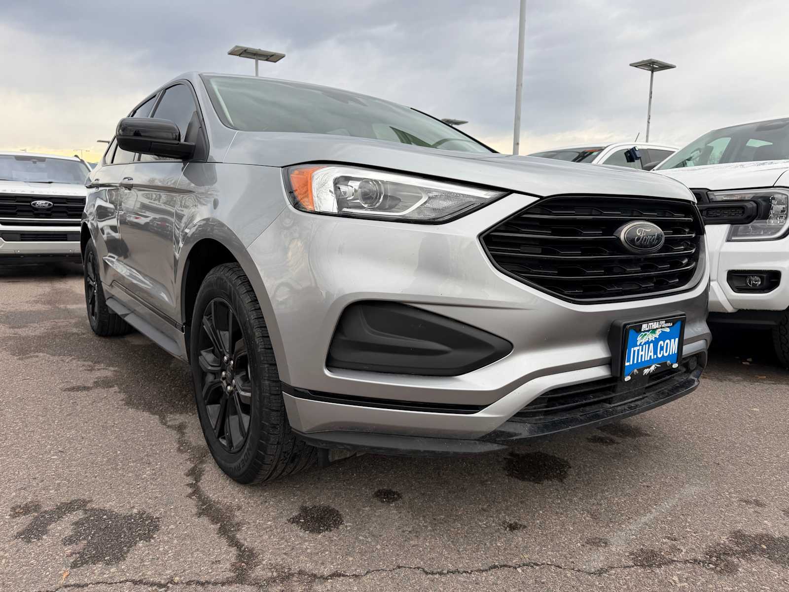 2023 Ford Edge SE photo 3