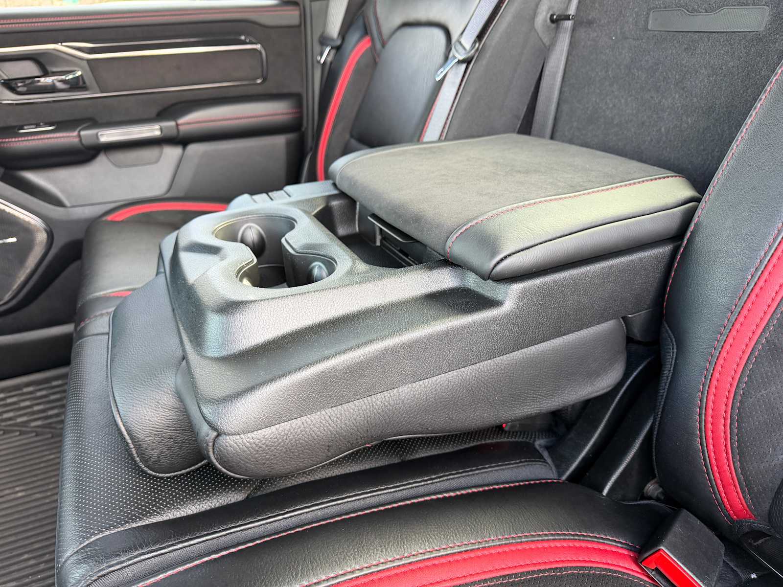 Thumbnail: 2022 RAM 1500 - 32