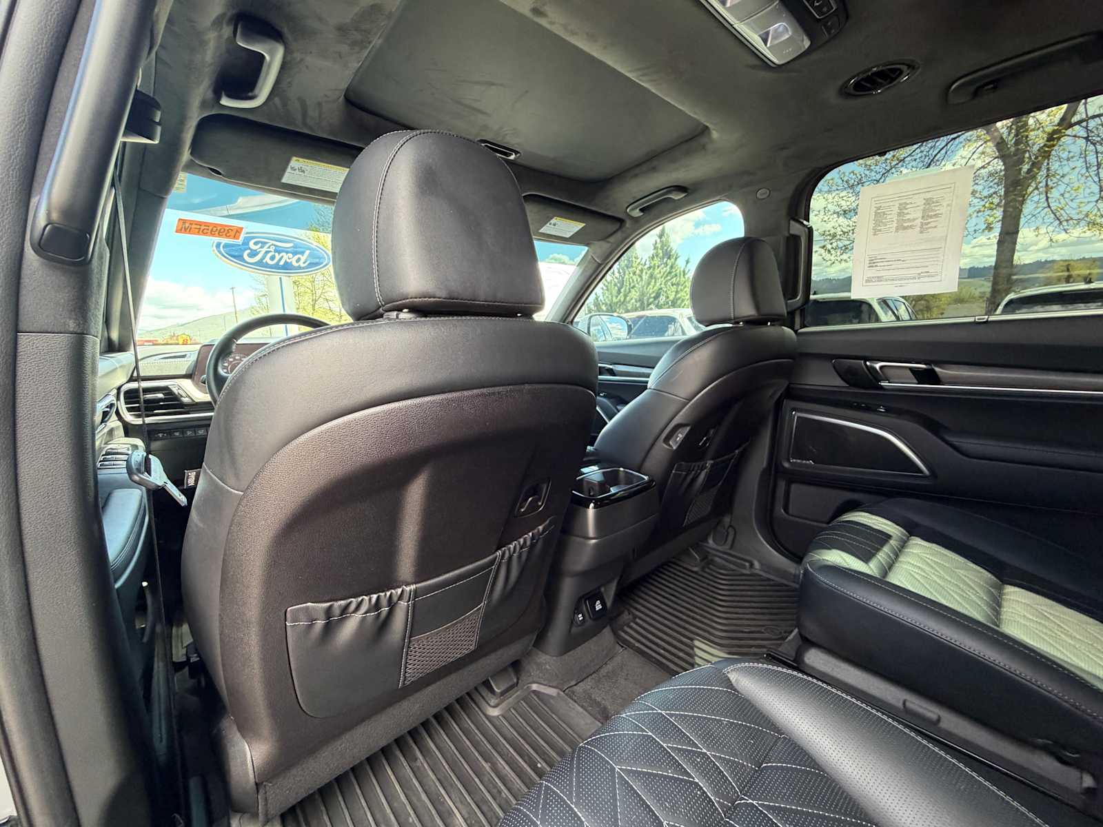 Thumbnail: 2023 Kia Telluride - 25