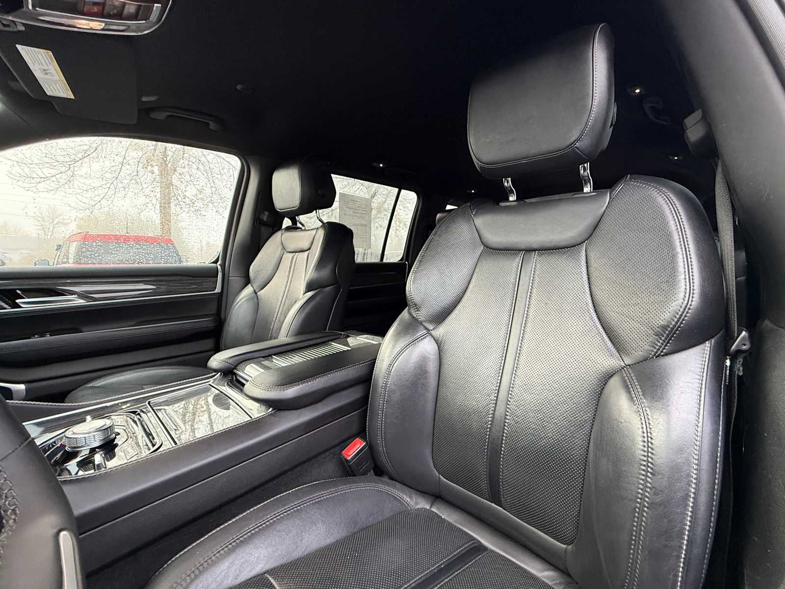 Thumbnail: 2022 Jeep Wagoneer - 12