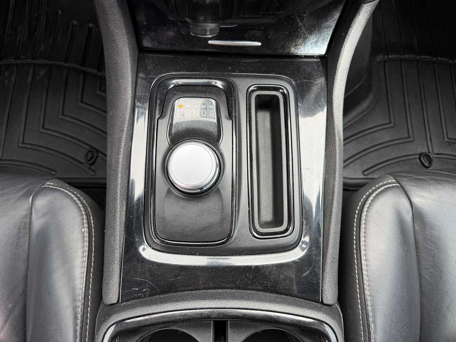 Thumbnail: 2018 Chrysler 300 - 28