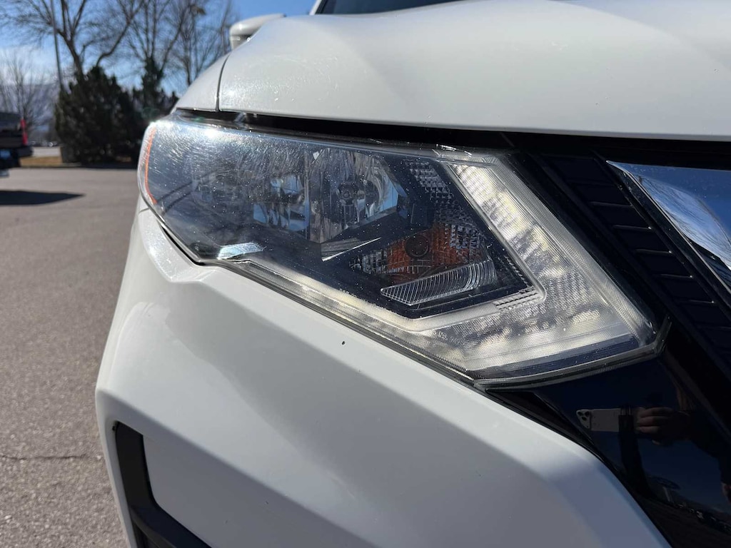 Used 2018 Nissan Rogue SV SUV