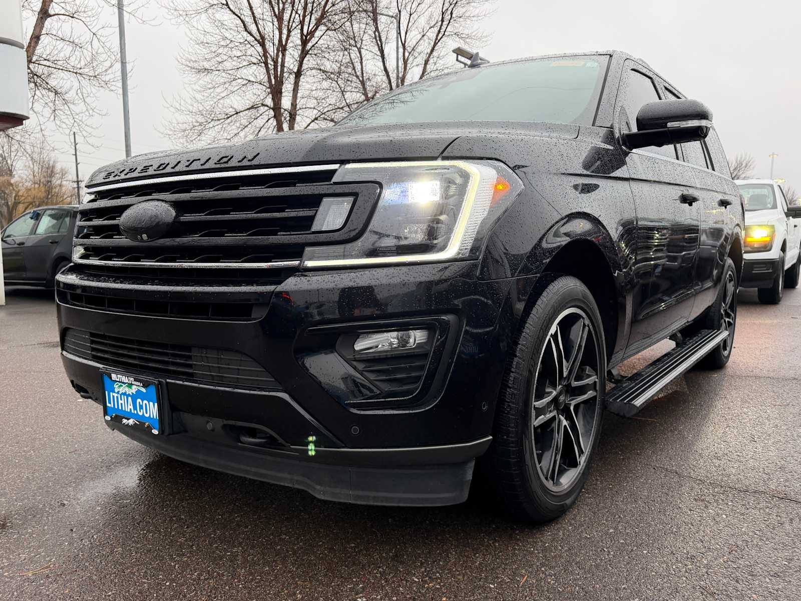2021 Ford Expedition Limited's photo