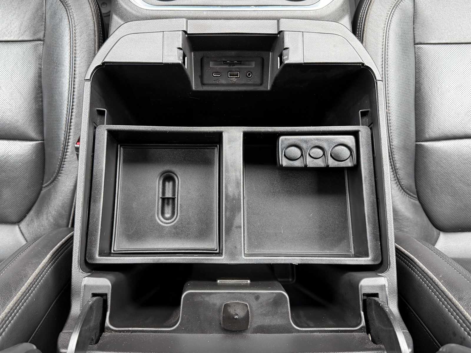 Thumbnail: 2022 Chevrolet Silverado 3500 - 25