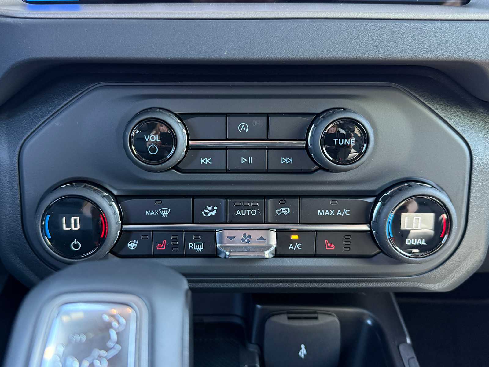 Thumbnail: 2025 Ford Bronco - 20