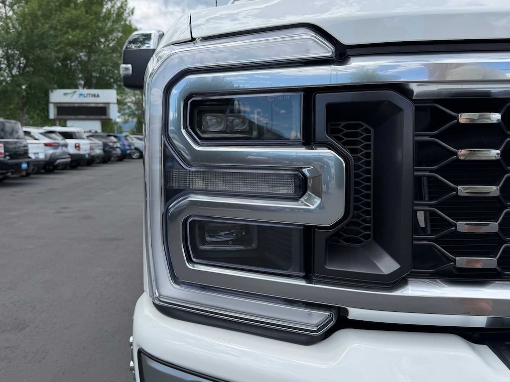 New 2026 Ford F-350 Platinum Truck Crew Cab
