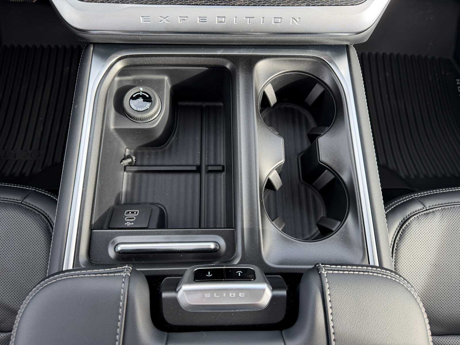 Thumbnail: 2026 Ford Expedition MAX - 19