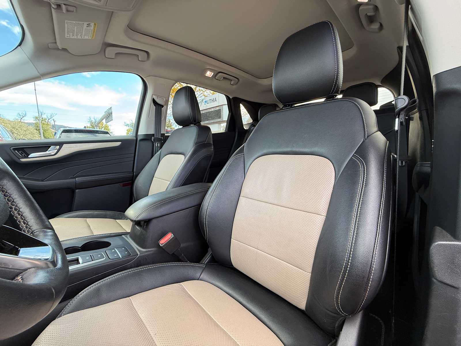 Thumbnail: 2021 Ford Escape - 11