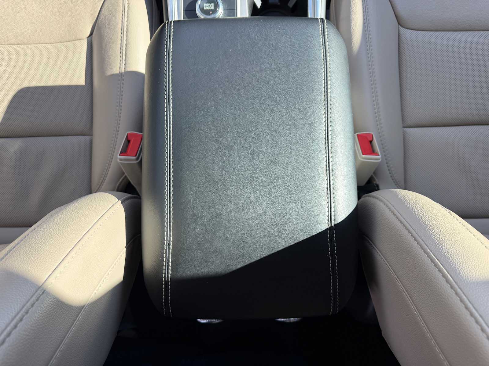 Thumbnail: 2022 Ford Explorer - 22