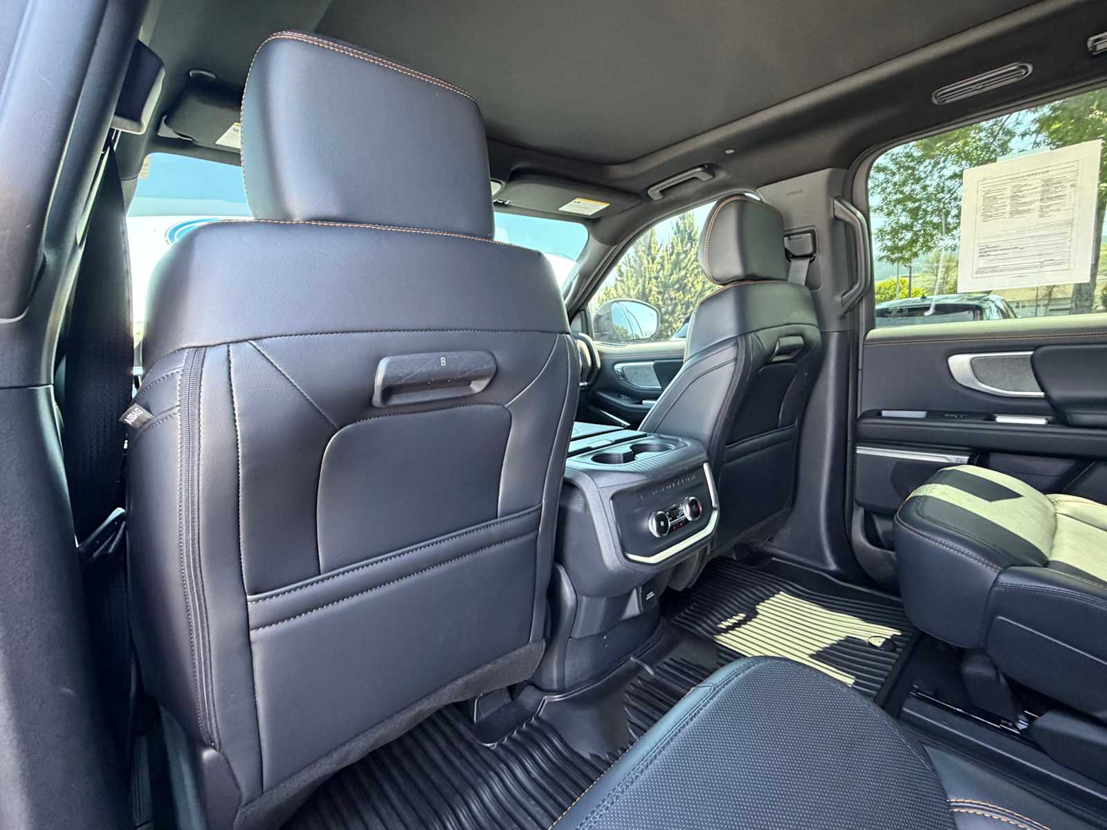 Thumbnail: 2025 Ford Expedition - 25