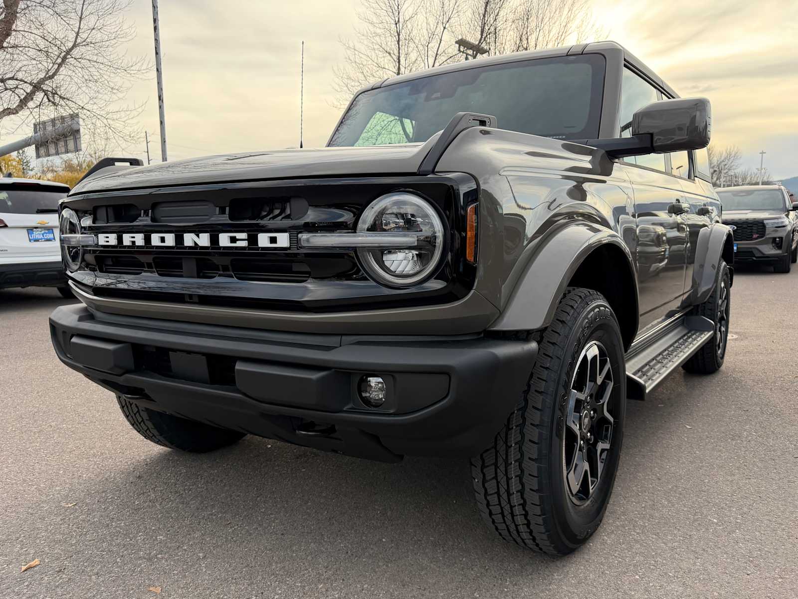 2025 Ford Bronco 4-Door Outer Banks's photo