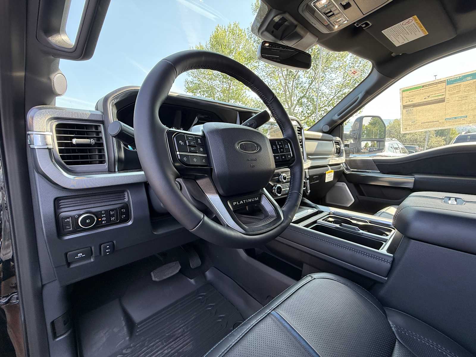 2025 Ford F-350 Super Duty Platinum - Photo 13