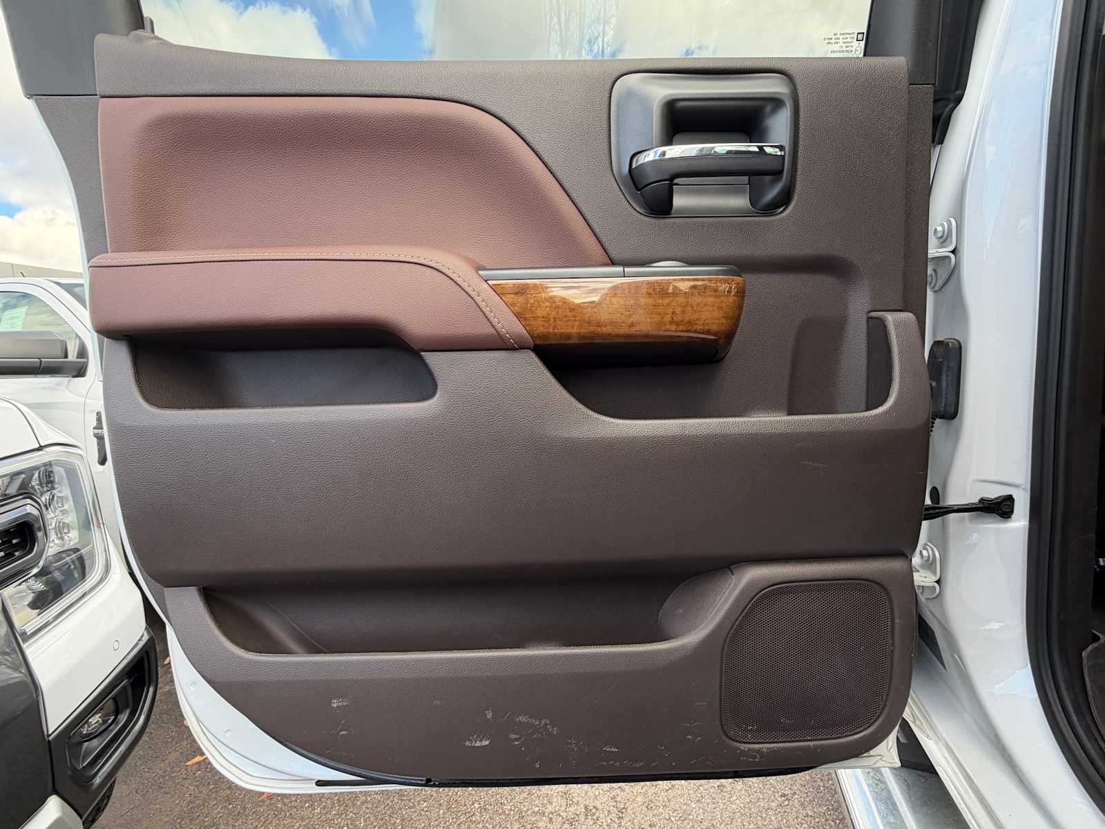 Thumbnail: 2019 Chevrolet Silverado 3500 - 23