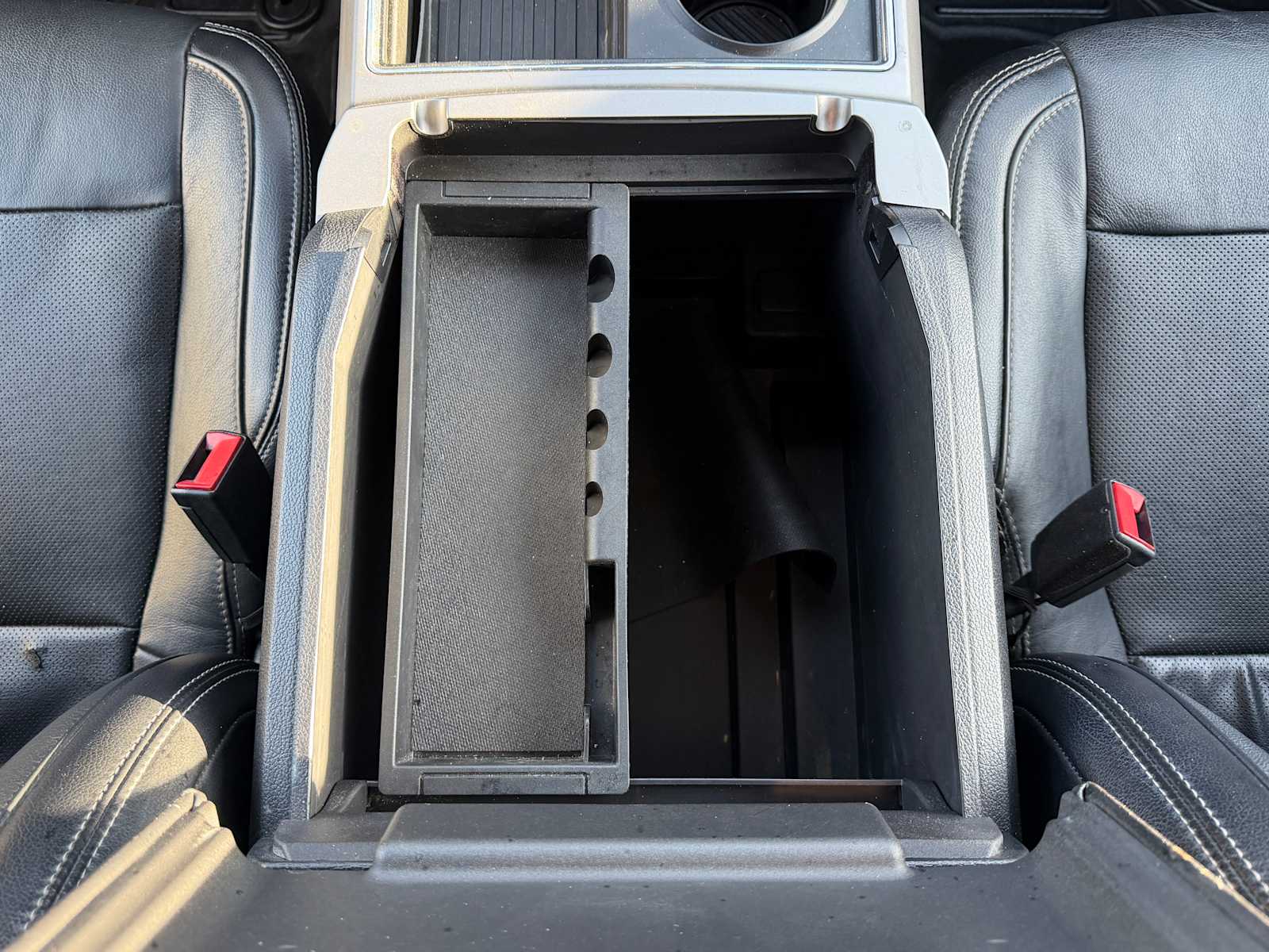 Thumbnail: 2019 Ford Econoline - 24