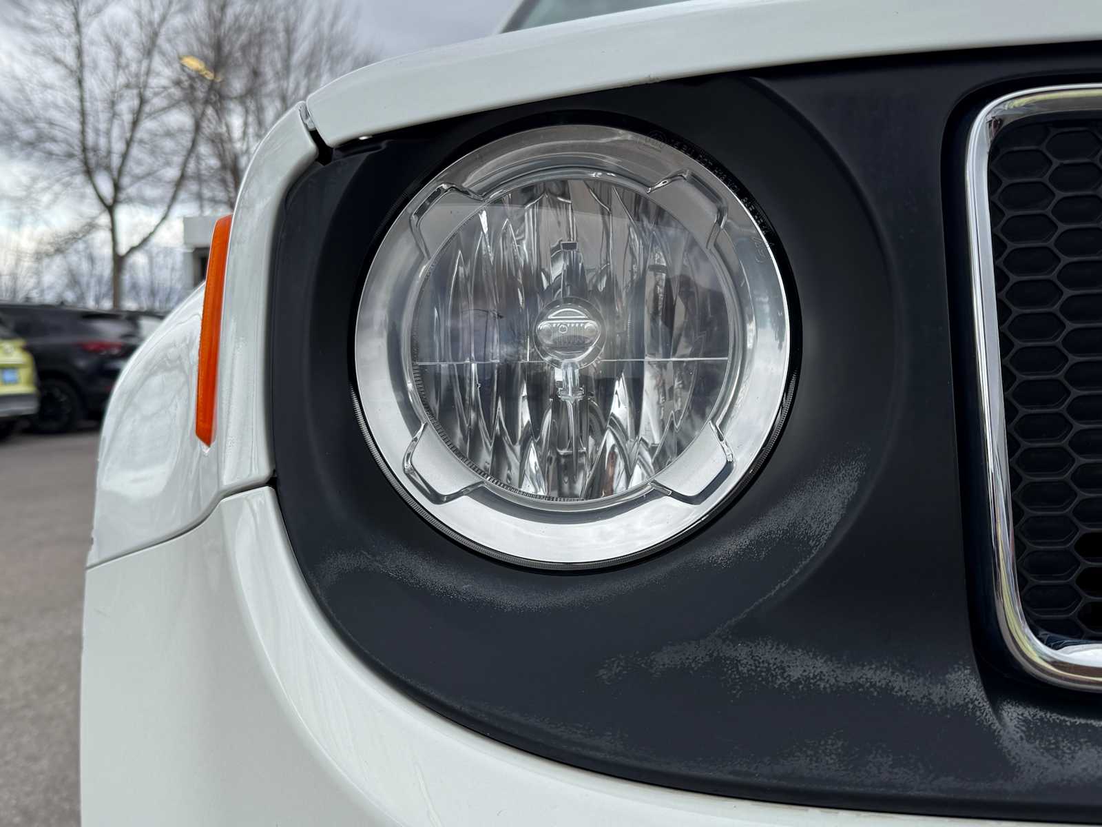 Thumbnail: 2017 Jeep Renegade - 3