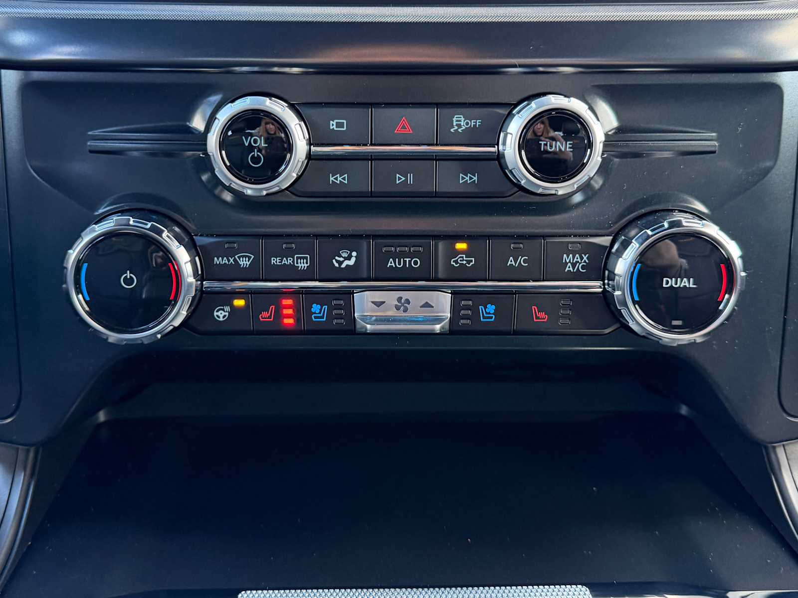 Thumbnail: 2025 Ford F-150 - 18