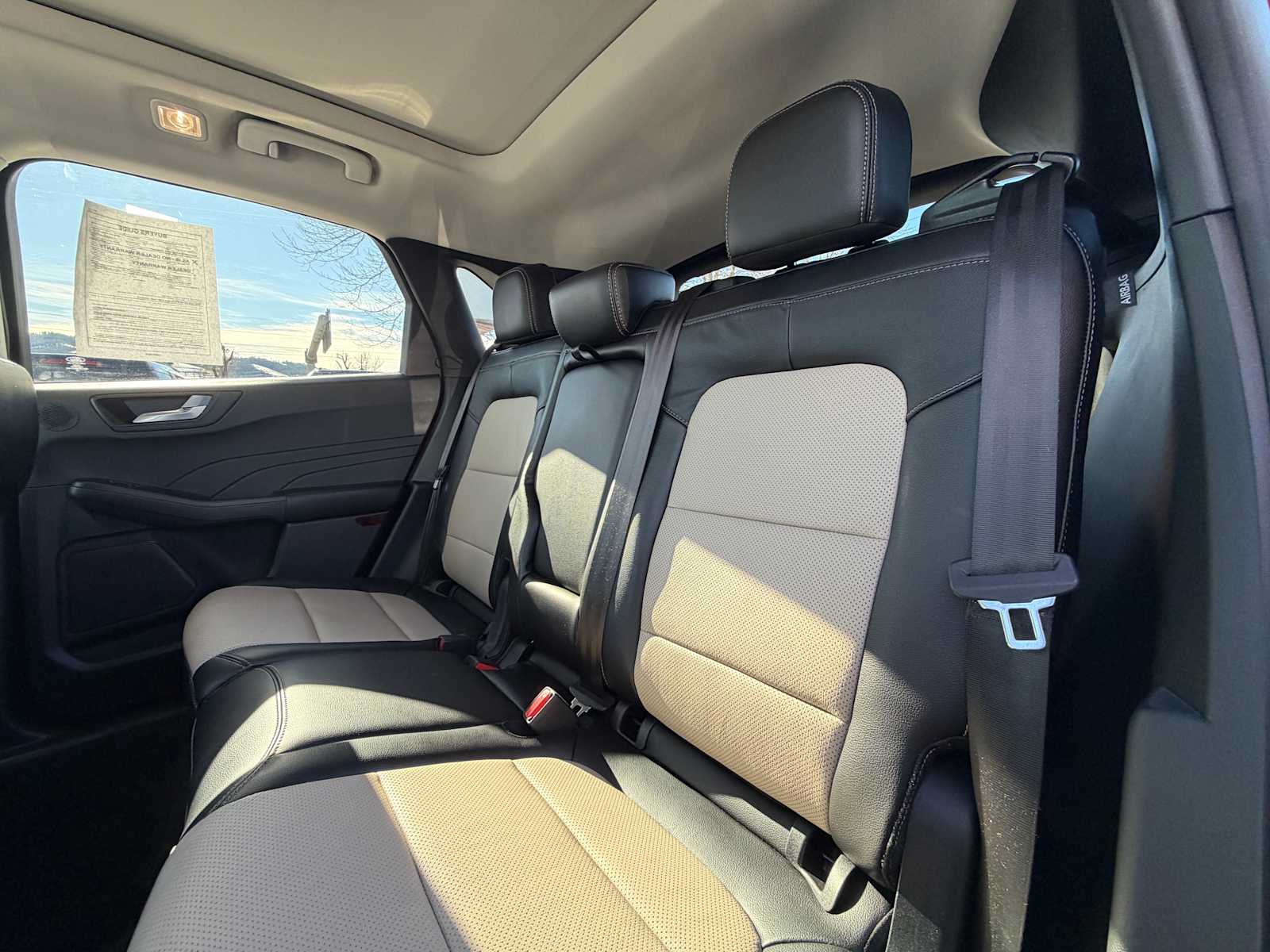 Thumbnail: 2022 Ford Escape - 25