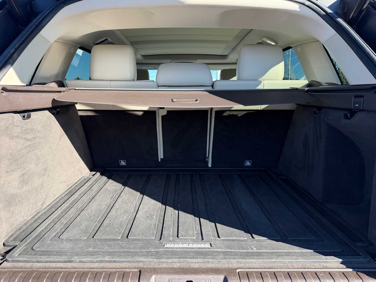 Thumbnail: 2017 Land Rover Range Rover Sport - 8